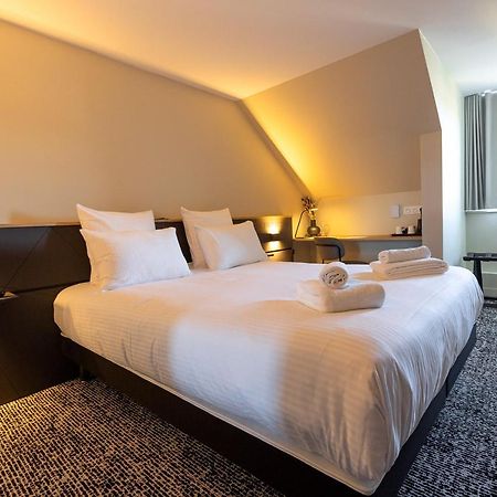 Logis Hotel & Restaurant Le Vert Bocage Franqueville-Saint-Pierre Bagian luar foto