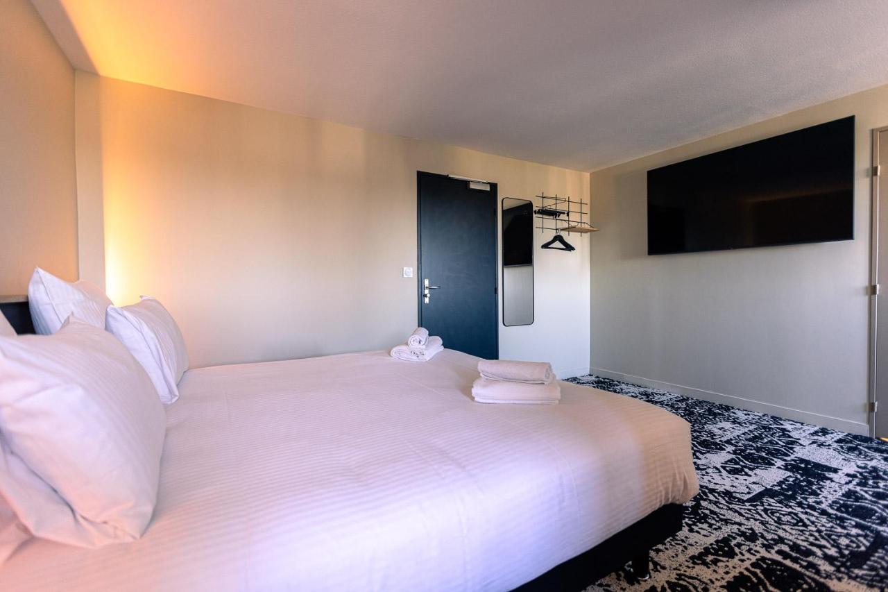 Logis Hotel & Restaurant Le Vert Bocage Franqueville-Saint-Pierre Bagian luar foto
