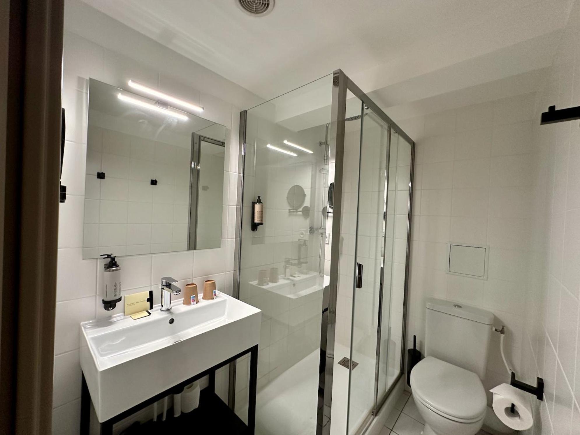 Logis Hotel & Restaurant Le Vert Bocage Franqueville-Saint-Pierre Bagian luar foto
