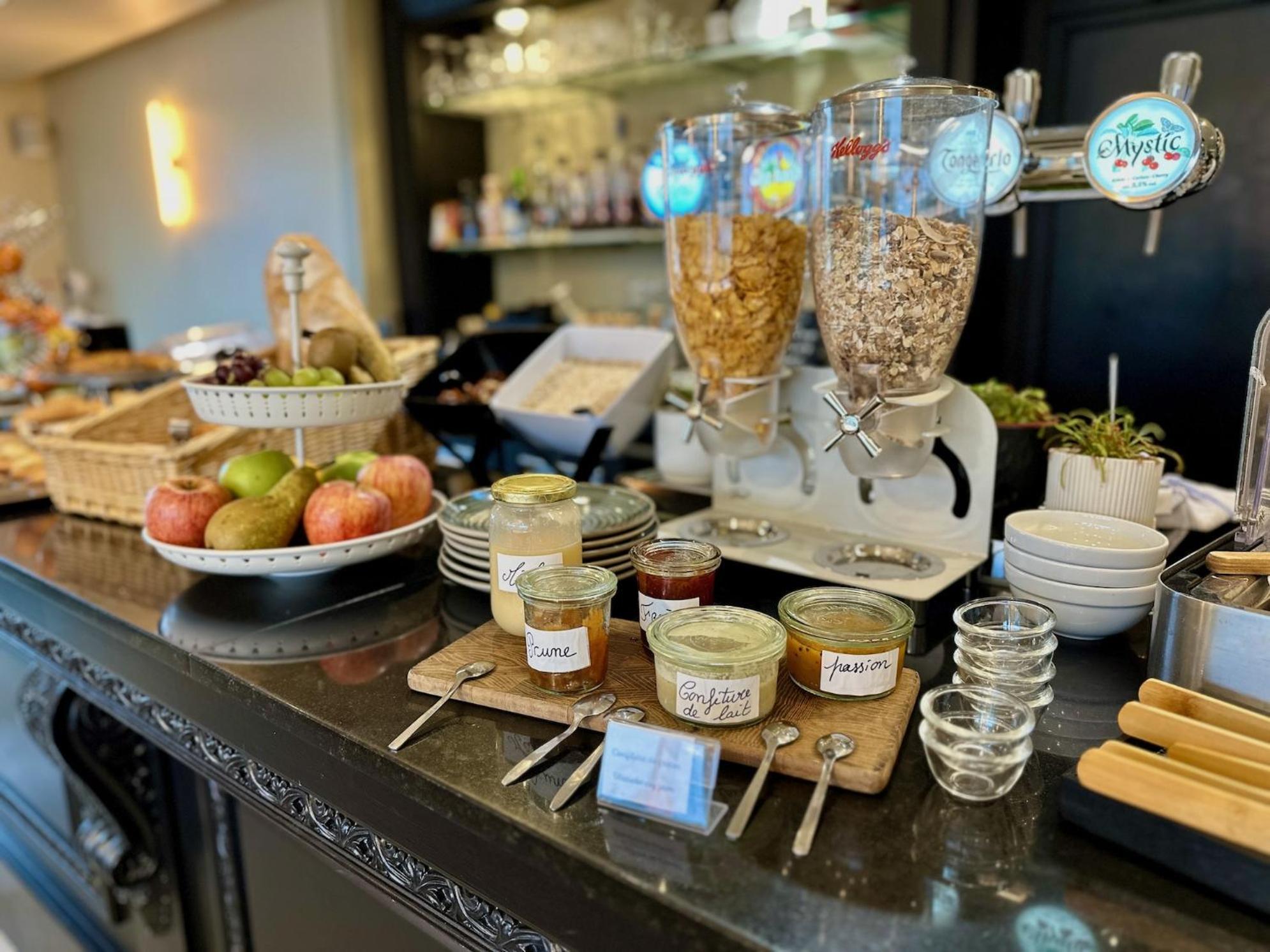 Logis Hotel & Restaurant Le Vert Bocage Franqueville-Saint-Pierre Bagian luar foto